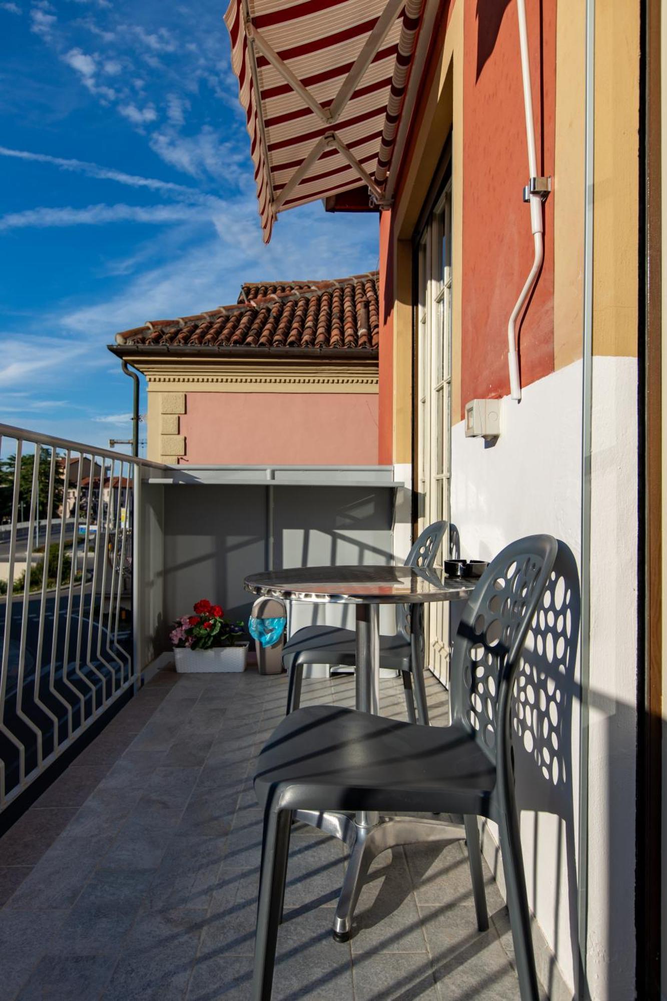 Appartement Attico Grand Terrace à Alba  Extérieur photo