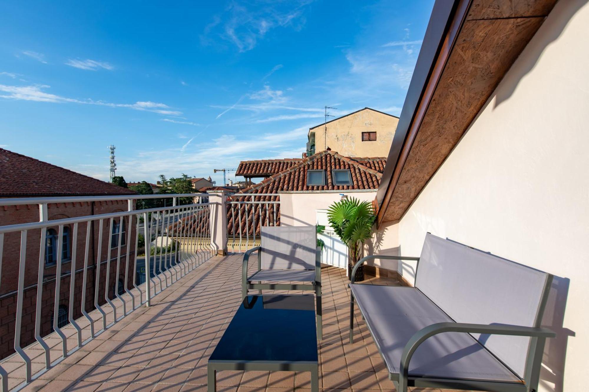 Appartement Attico Grand Terrace à Alba  Extérieur photo
