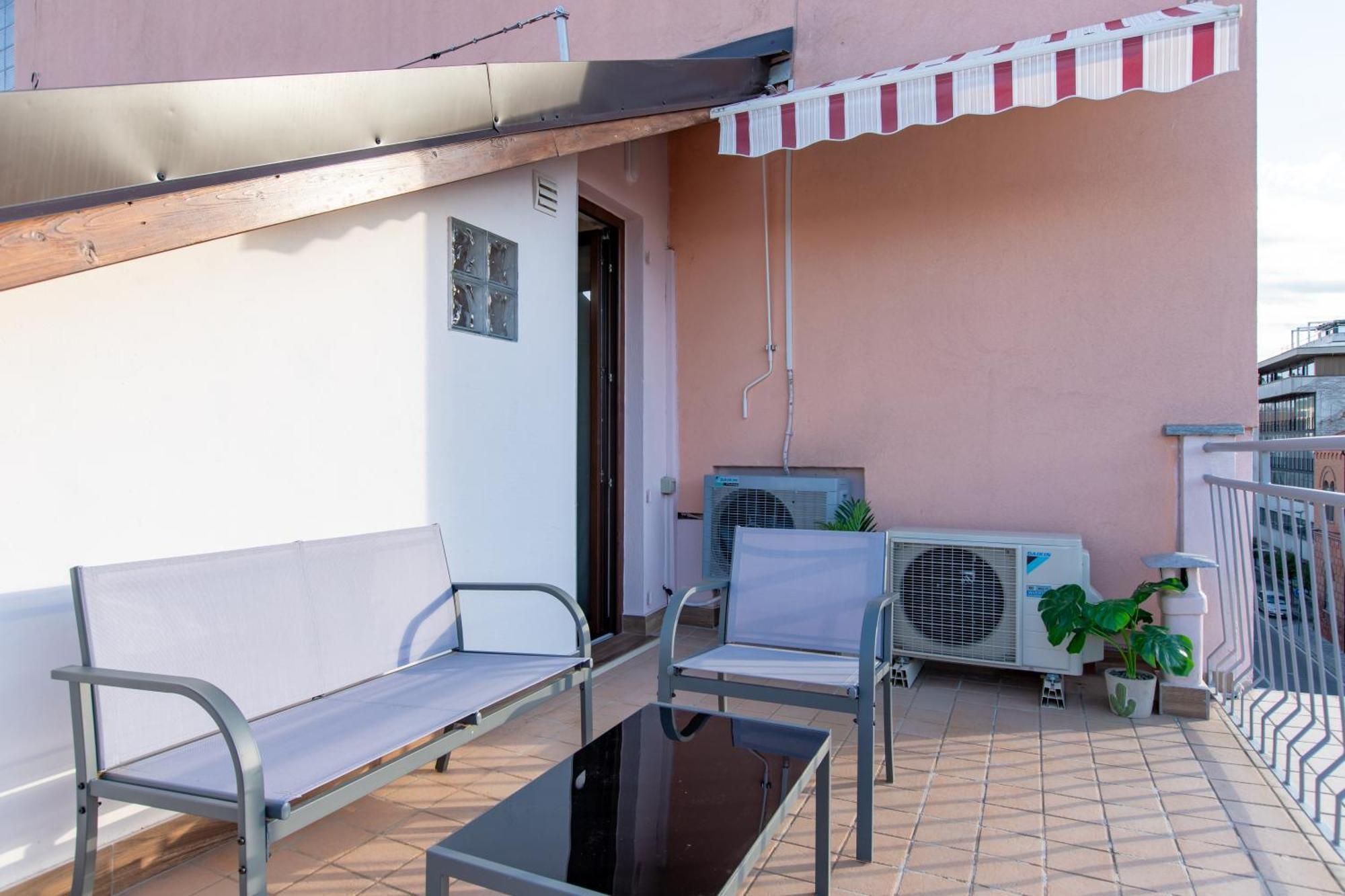 Appartement Attico Grand Terrace à Alba  Extérieur photo